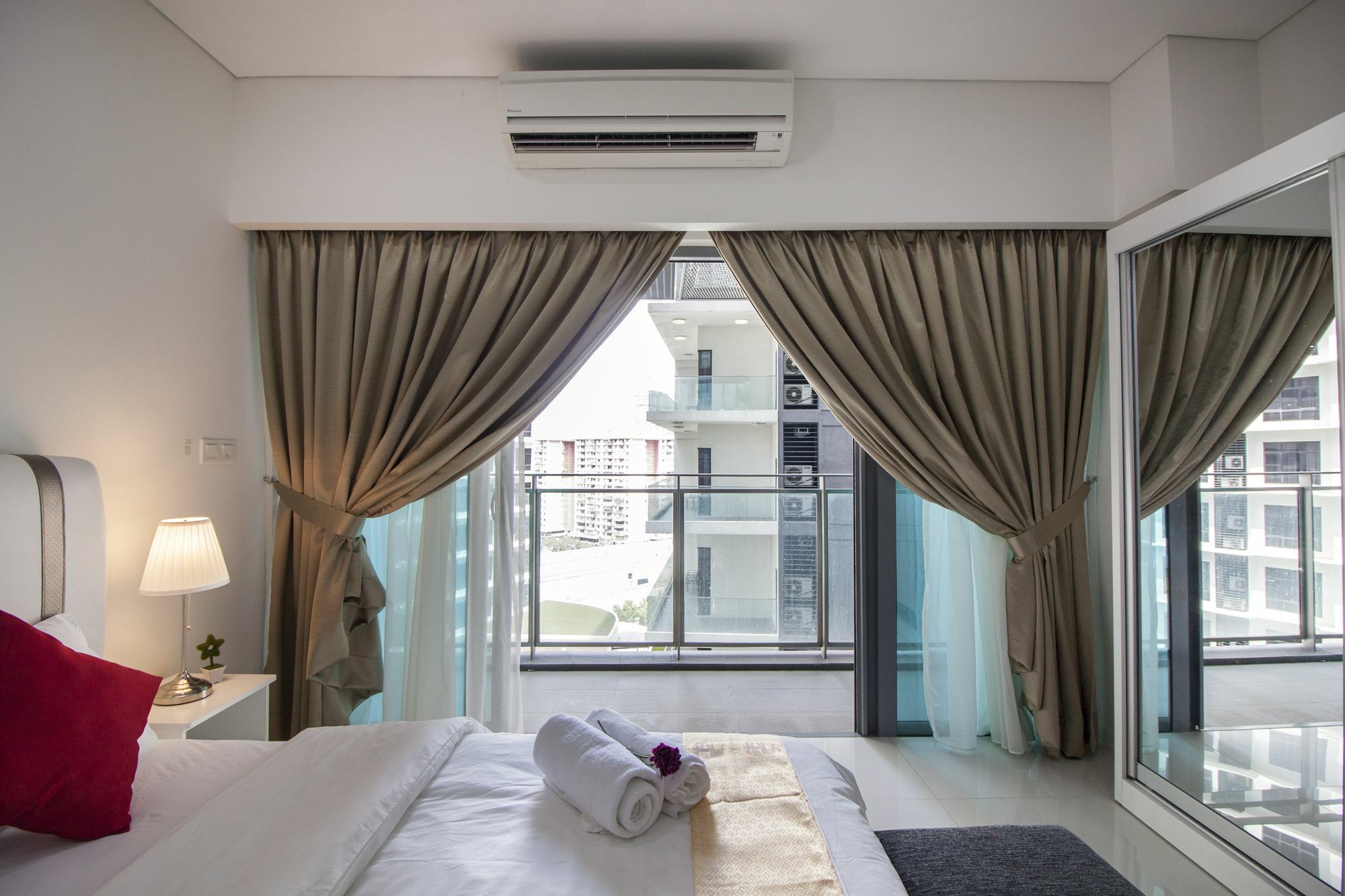 Summer Suites By Plush Kuala Lumpur Buitenkant foto